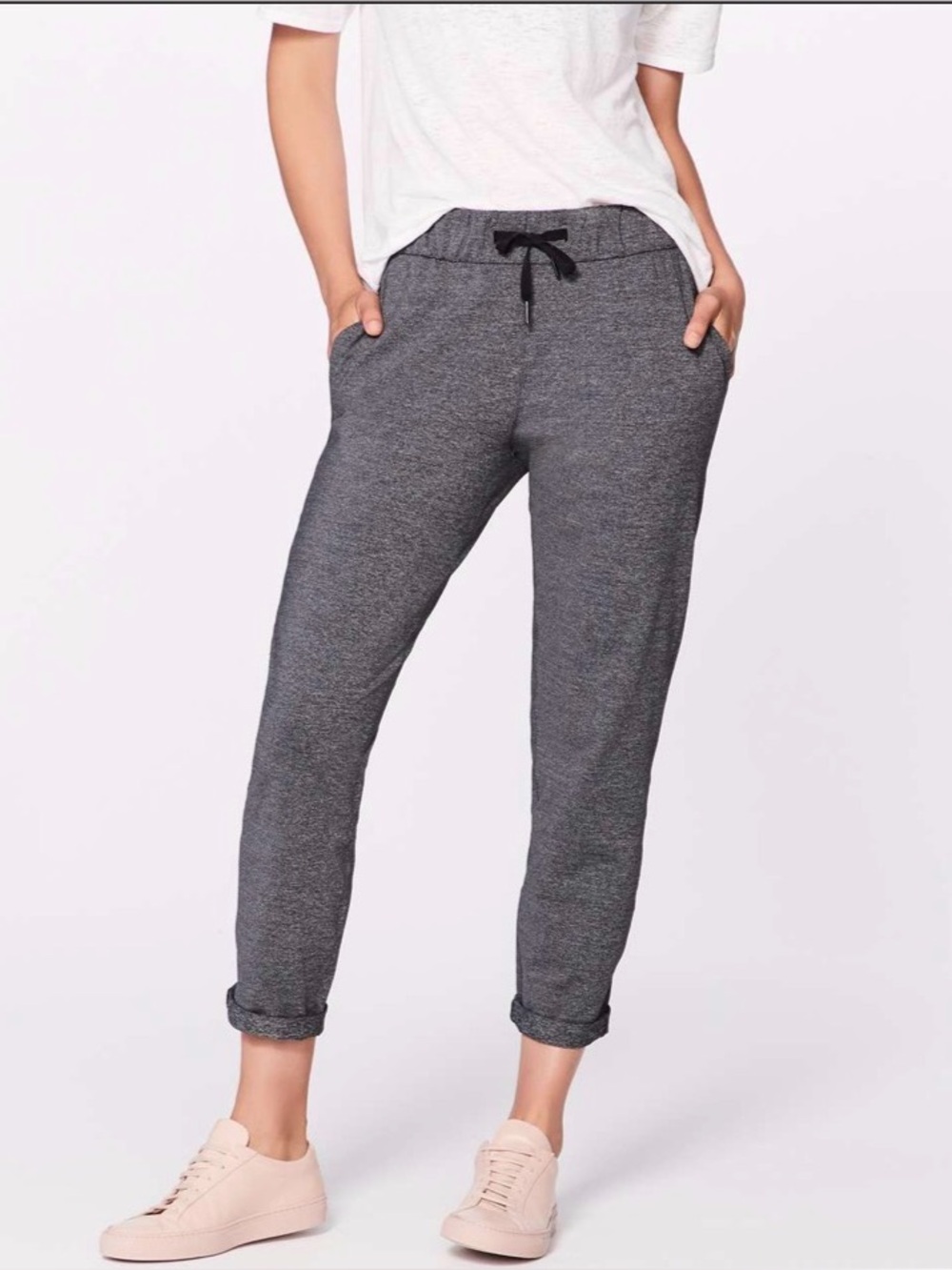 Lululemon On The Fly Pant *28"
Heathered Black
